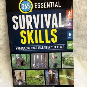 365 Essential Survival Skills Book